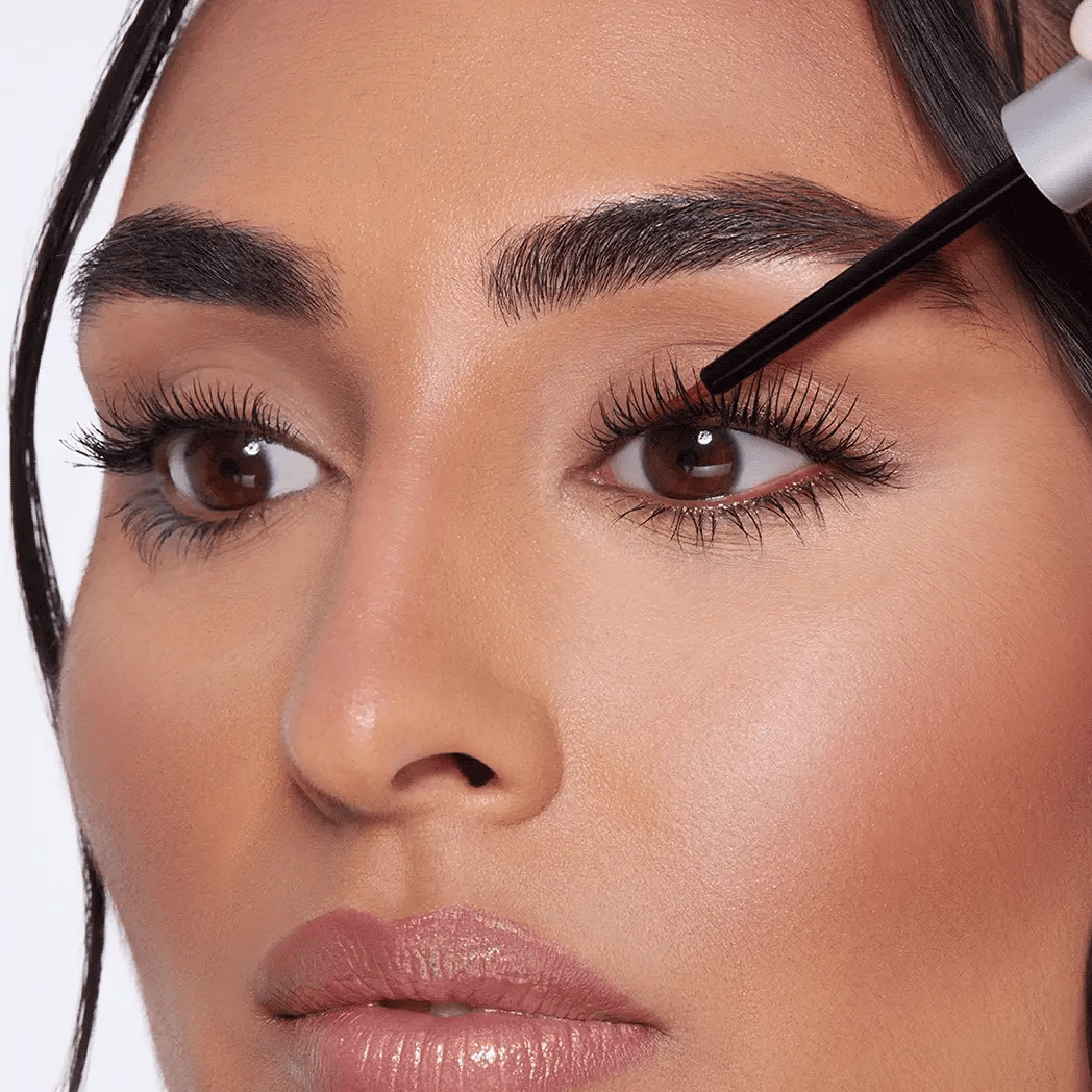 LashLuxe - For longer & stronger lashes